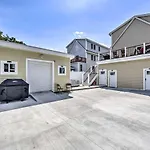 Renovated Boston Apt - Walk To Downtown Transit!