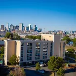 Hotel Express By Ihg Boston