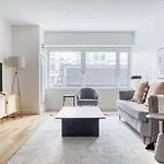 Back Bay 1br W Wd Gym Nr Copley Sq Bos-574 *