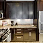 Boston Vacation Rental About 2 Mi To Downtown!