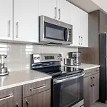 Blueground N Station Gym Close Shops Dining Bos-1005