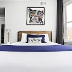 Charming Studio On Boston\'S Iconic Newbury St. #8