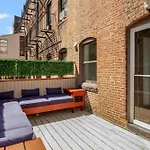 Brownstone Townhouse In Fenway