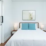 Back-bay Penthouse Downtown & Parking & Gym Apartment Boston