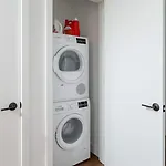 Apartment Back-bay Penthouse Downtown & Parking & Gym