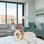 Back-bay Penthouse Downtown & Parking & Gym Apartment Boston