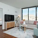 Apartment Back-bay Penthouse Downtown & Parking & Gym *