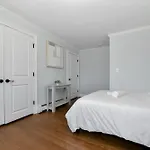 The Princeton Luxurious - New! - Near Downtown Boston, Airport Apartment