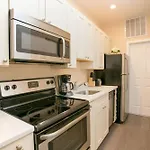 Newly Designed Loft - Fast Wifi - Pet Friendly *