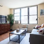 Financial District Charm And Close Walk To Downtown