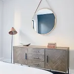 Bright Fidi 1 Bedroom Centrally Located *