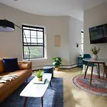 Comfy Back Bay Alcove