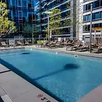 Luxury Seaport With Gym And Pool Apartment