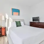 Private Apt With Kitchen & Gym