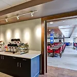 Express By Ihg Hotel