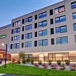 Express By Ihg Hotel 3*