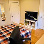 Homestay In South Boston