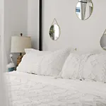 Family In With Pool Gym & Balcony - Perfect Apartment