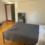 Homestay In Boston Pearl Street