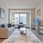 Stylish Apt Downtown Seaport