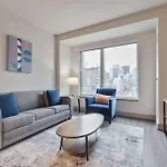 Stylish Apt Downtown Seaport