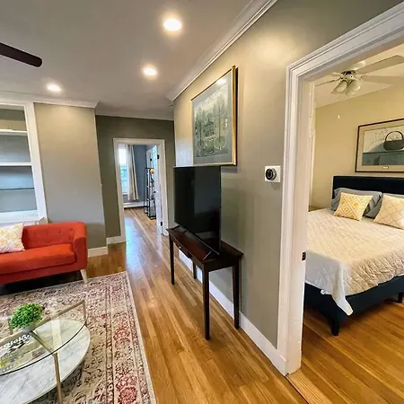Executive Harvard Allston 3 Bedrooms 2 Baths *