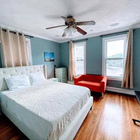 Apartment Executive Harvard Allston 3 Bedrooms 2 Baths Boston
