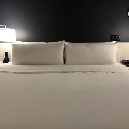 Ames Hotel, Curio Collection By Hilton Hotel