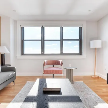 South 2br W Gym Wd Nr Carson Bos-795