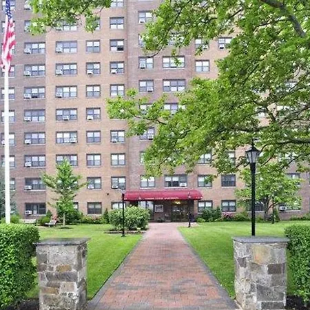 Apartment South 2br W Gym Wd Nr Carson Bos-795 *