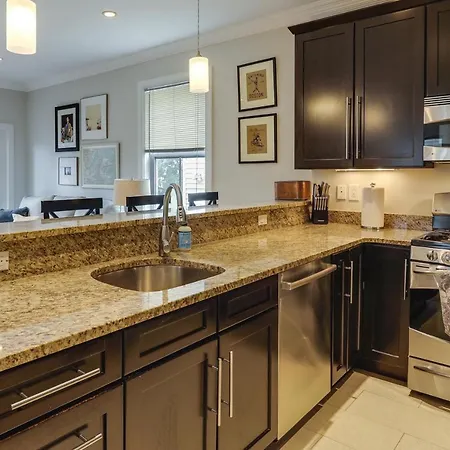Vacation About 2 Mi To Downtown! Holiday home Boston