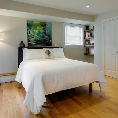 Vacation About 2 Mi To Downtown! Holiday home Boston