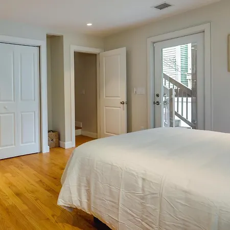 Vacation About 2 Mi To Downtown! Holiday home