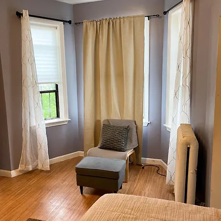 Spacious Tranquil Studio, Steps To Transit & Parks Boston