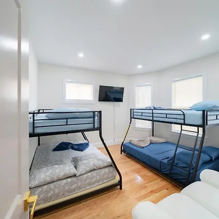 Modern 3Br & 3Ba Boston Apt - Patio, Bathtub, Walk To Red Line 82 * Boston
