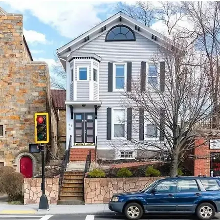 Apartment Charming Two-bedroom In *