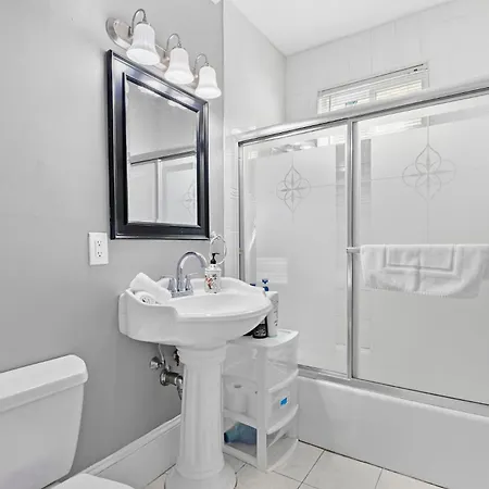 Spacious Near Ashmont