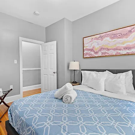 Spacious Near Ashmont Apartment Boston