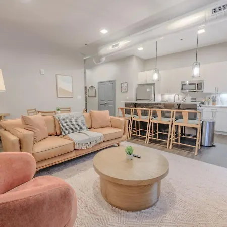 Elegant 2 Bedroom Prime Location