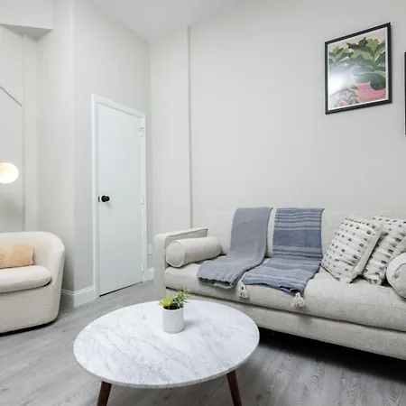 Apartment Charming South End