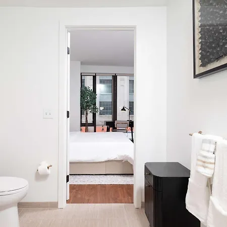 Back-bay Upscale Rooftop & Parking Apartment