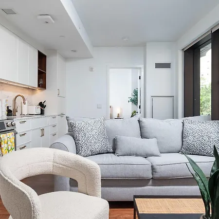 Back-bay Upscale Rooftop & Parking *