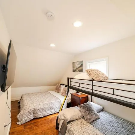 988 - 2 4br Cozy Getaway Near Geneva Cliffs Apartment
