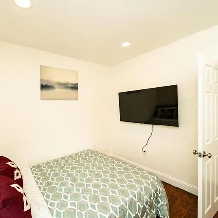 Apartment 988 - 2 4br Cozy Getaway Near Geneva Cliffs *