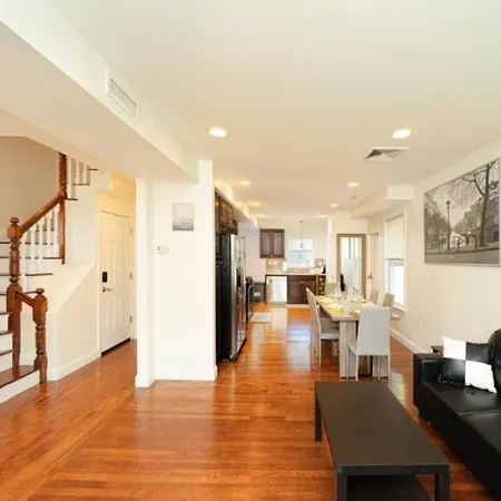 988 - 2 4br Cozy Getaway Near Geneva Cliffs Apartment