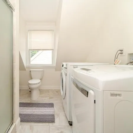 Apartment 988 - 2 4br Cozy Getaway Near Geneva Cliffs *