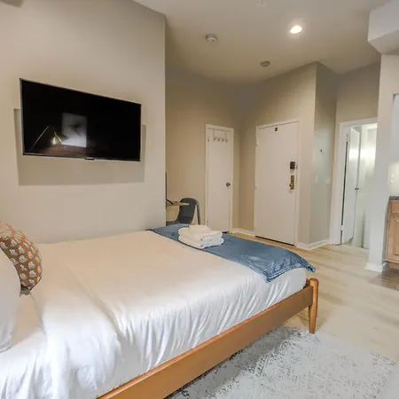 Prudential Area Loft Retreat Apartment *
