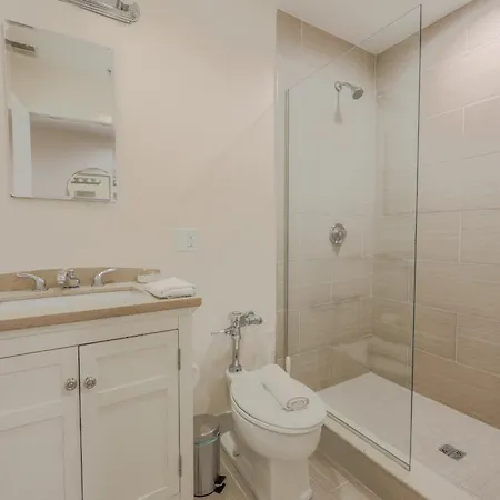 Apartment Keyless Entry Laundry In Bldg Pet Friendly *