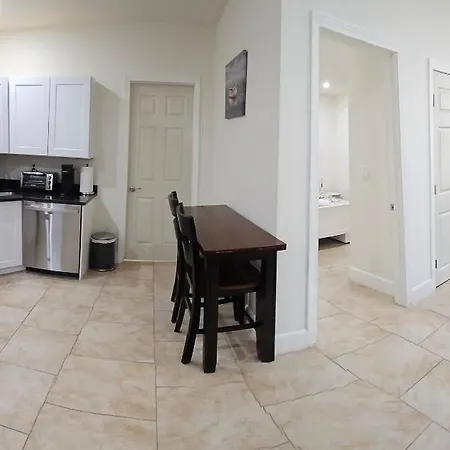 1-bedroom Apt-9b1 20 Minutes To Downtown