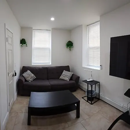 Apartment 1-bedroom Apt-9b1 20 Minutes To Downtown